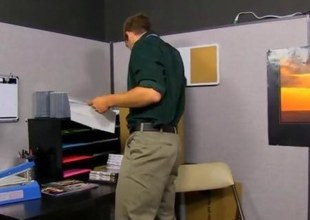 Office dude receives sucked off by his boss